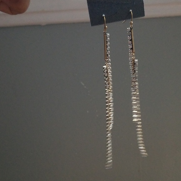 Earrings - Picture 2 of 3